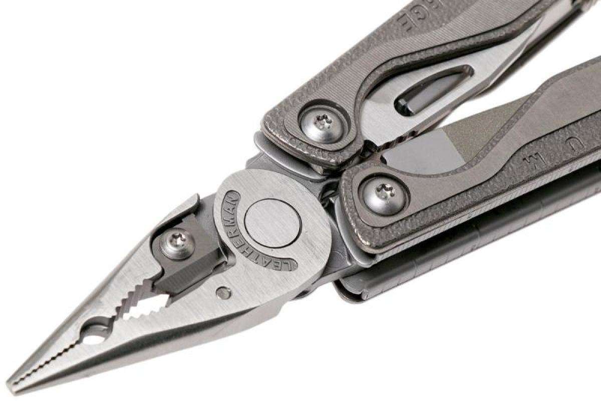 Мультитул LEATHERMAN Charge PLUS TTi